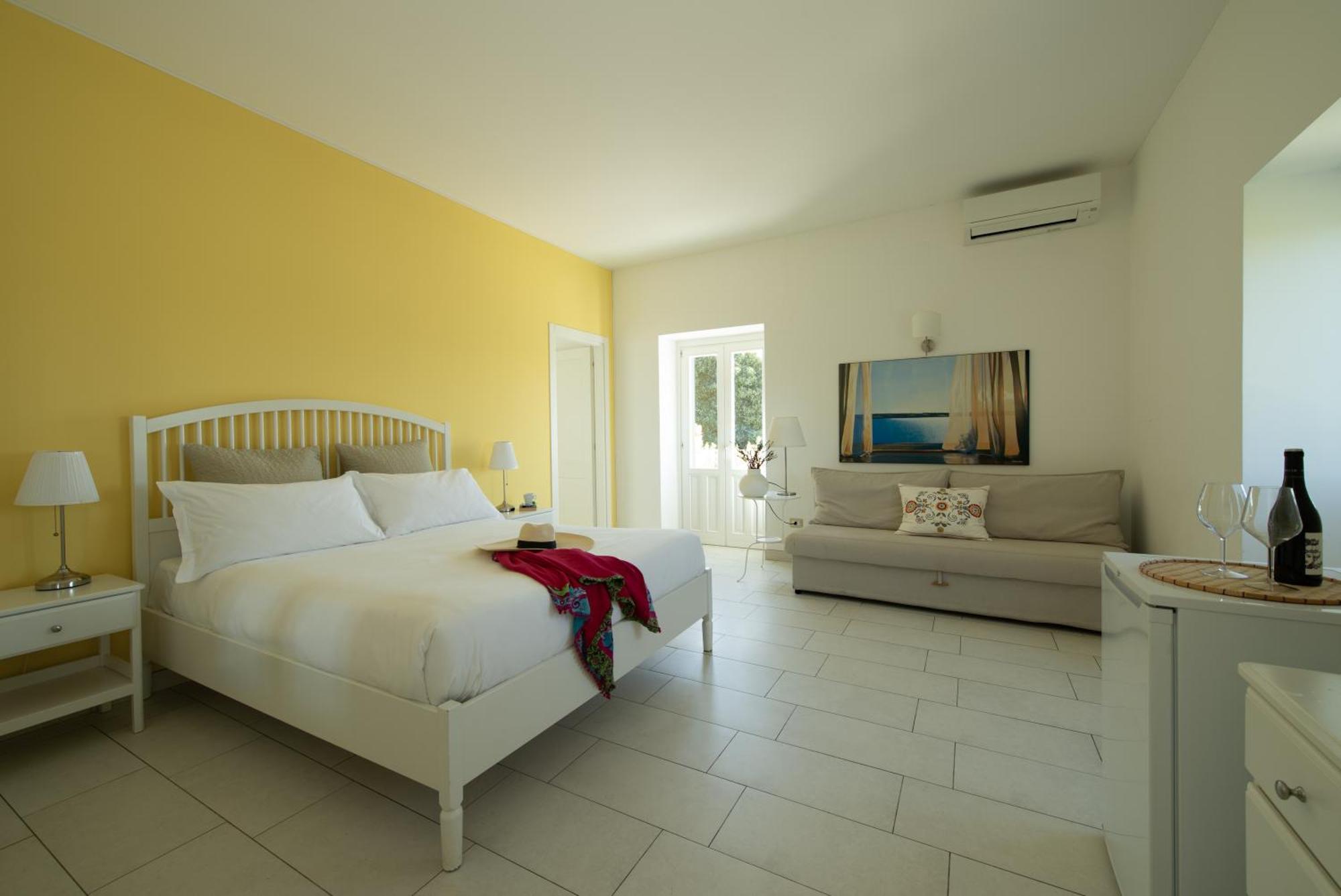 Isola Charm B&B - A Historic Villa Near Punta Del Pero Beach Syracuse Exterior photo