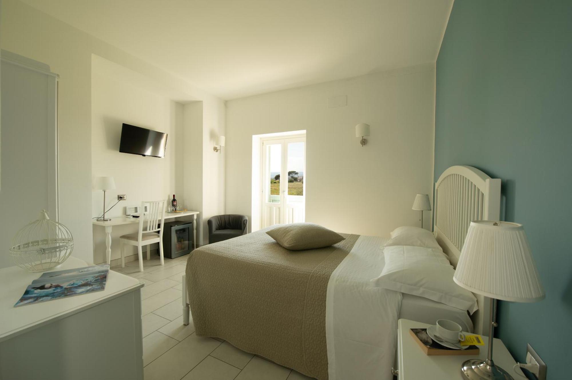 Isola Charm B&B - A Historic Villa Near Punta Del Pero Beach Syracuse Exterior photo