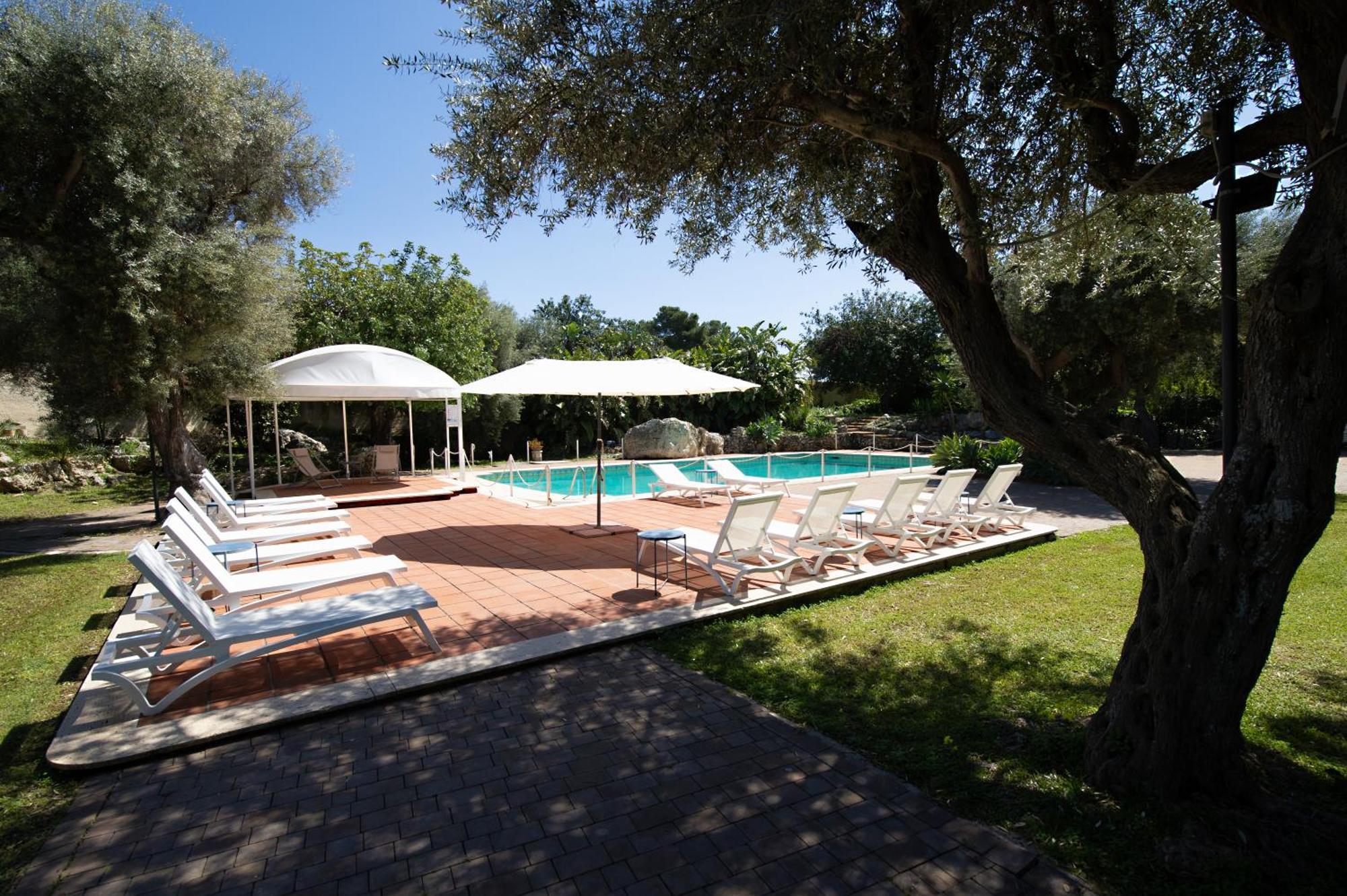 Isola Charm B&B - A Historic Villa Near Punta Del Pero Beach Syracuse Exterior photo