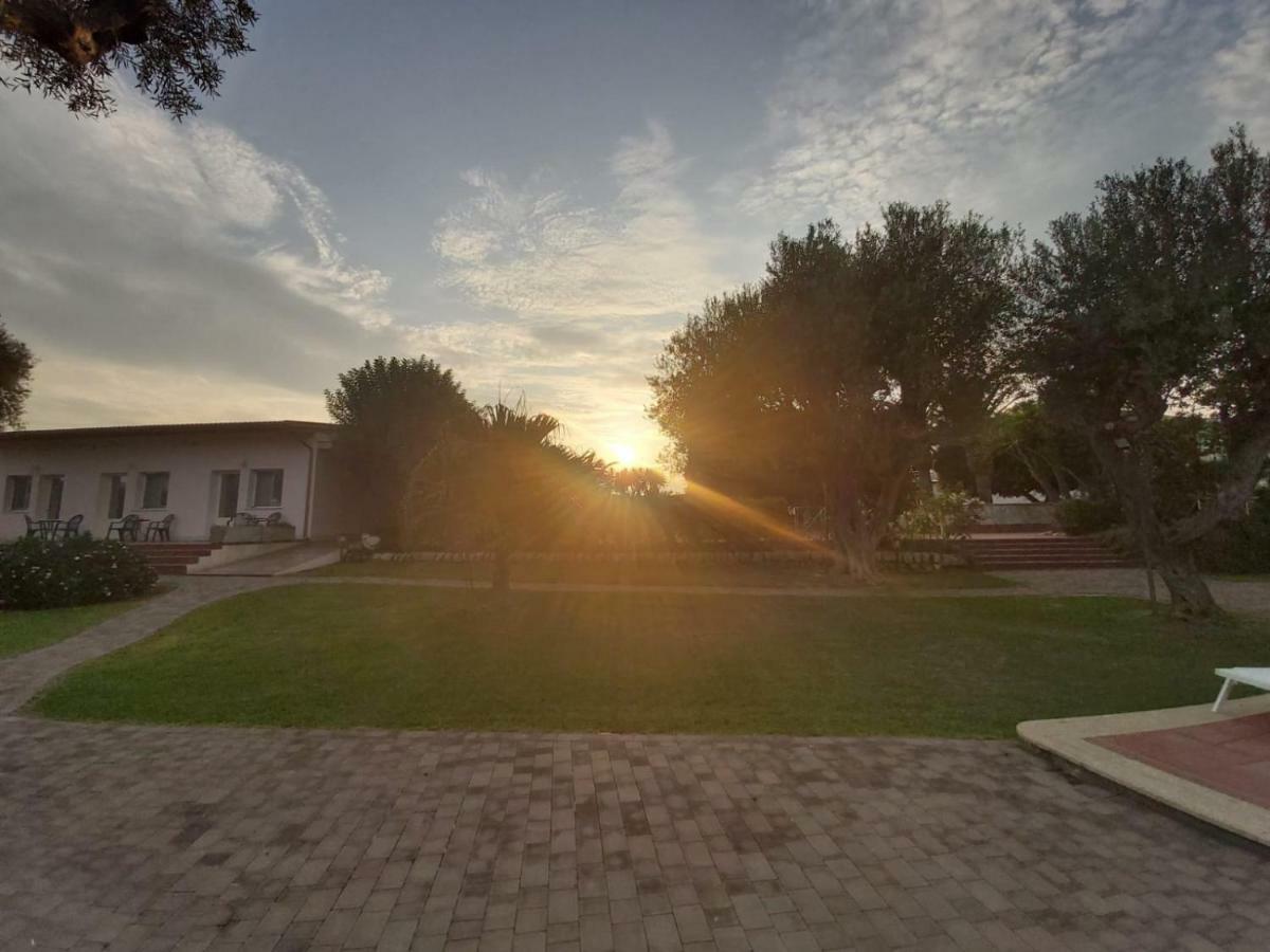 Isola Charm B&B - A Historic Villa Near Punta Del Pero Beach Syracuse Exterior photo